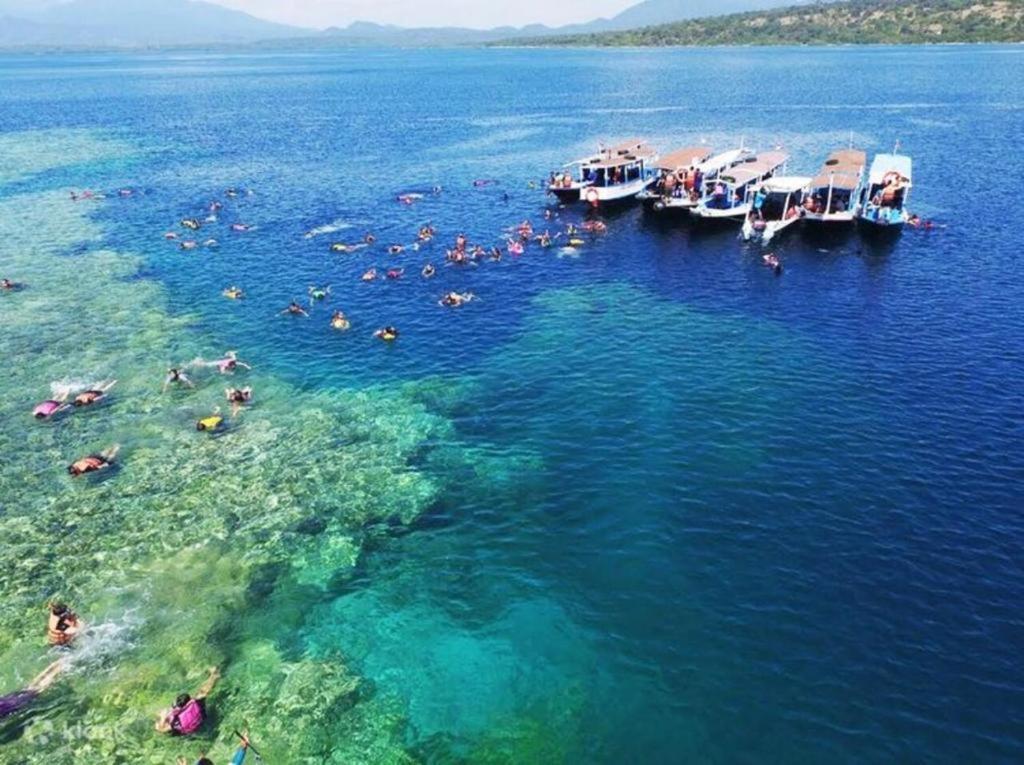 Готель Batu Ampar Menjangan Banyuwedang Екстер'єр фото